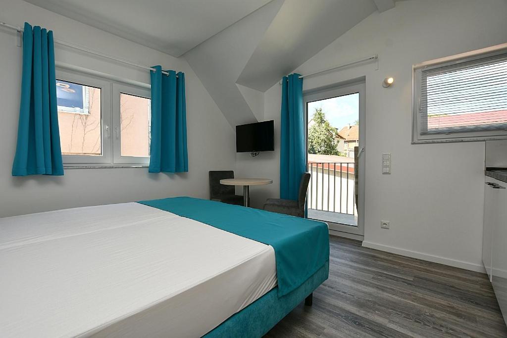City-Hotel Zuffenhausen - Apartments Stuttgart Buitenkant foto